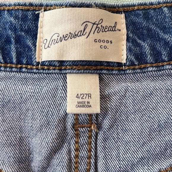Universal Thread Vintage Bermuda Style Cut Off Raw Hem Denim Jean Shorts - Picture 8 of 13